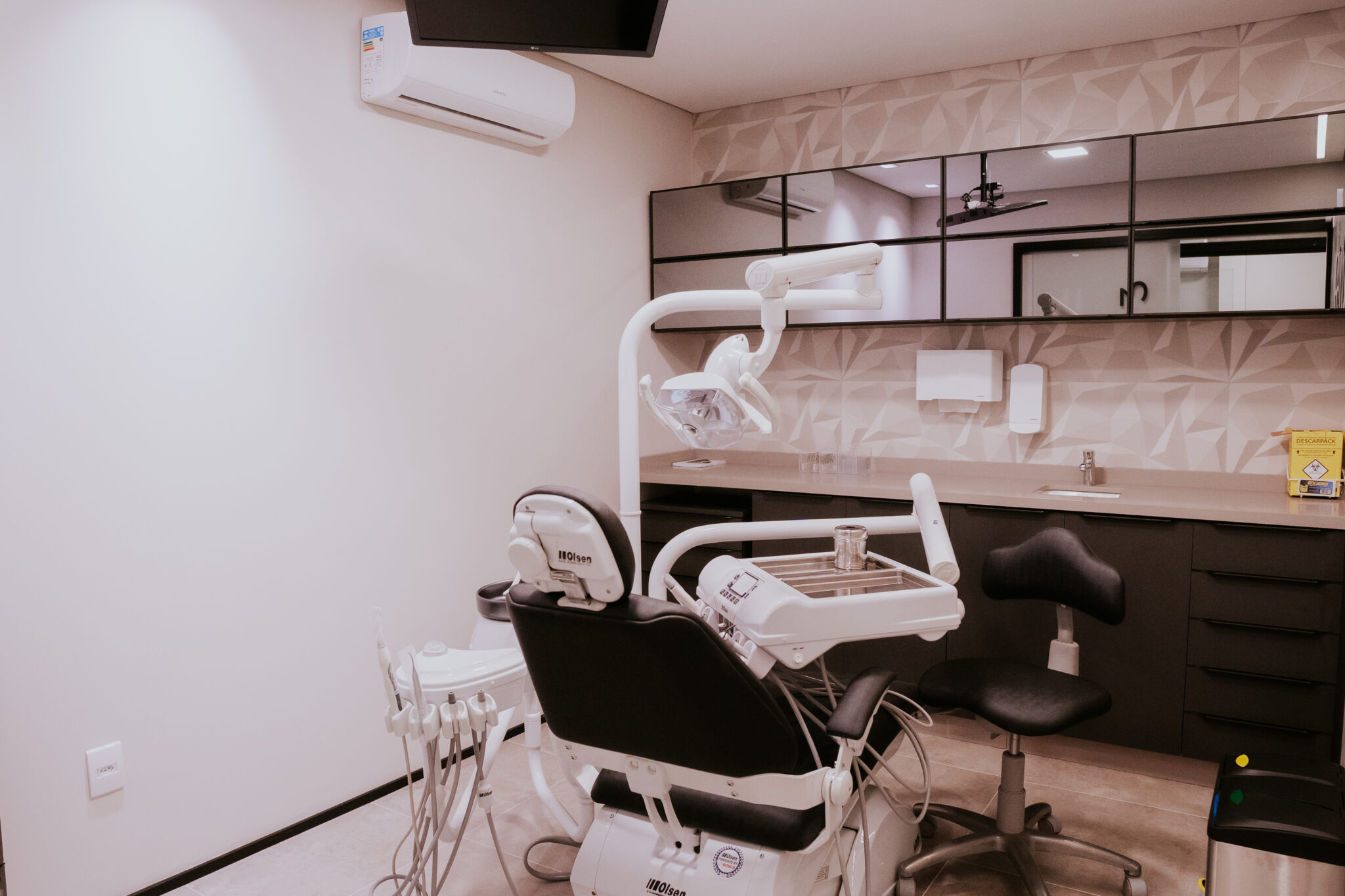 Bucco Dental Clinic Diversos Motivos Para Sorrir Um Lugar Para Cuidar